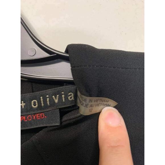 ALICE + OLIVE Employed Black Front Pleated Dress - Picture 4 of 9